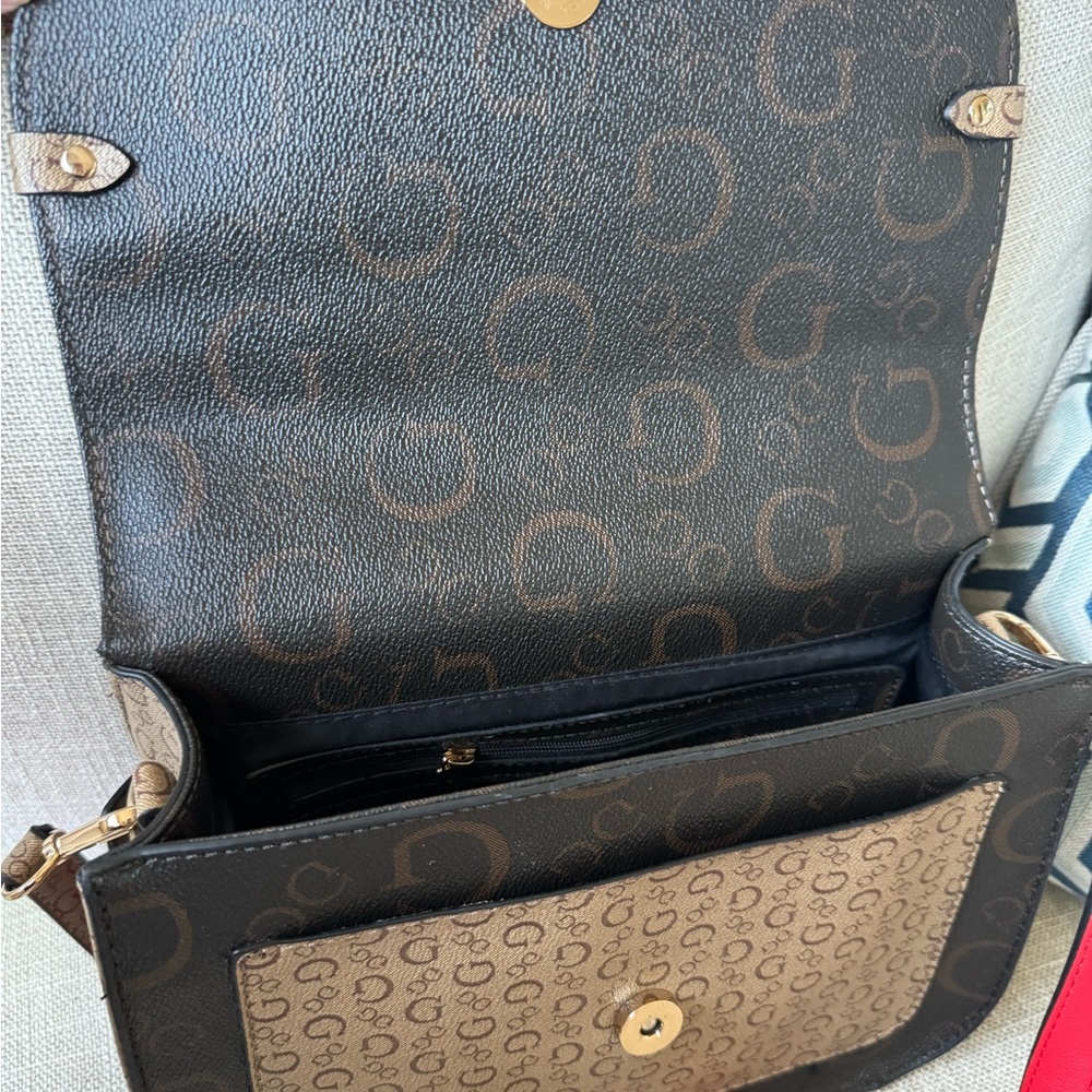 Guess crossbody bag - Picture 9 of 17